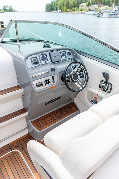 Chaparral 28.5 fot med Volvo Penta 320 hk V8 16 of 17