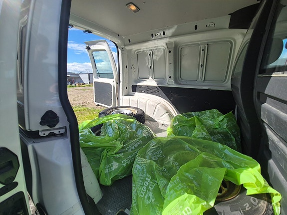 Volkswagen Caddy 10 of 26