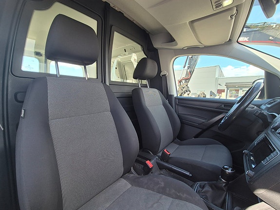 Volkswagen Caddy 8 of 26