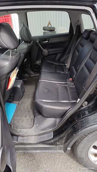Honda CR-V 8 of 17