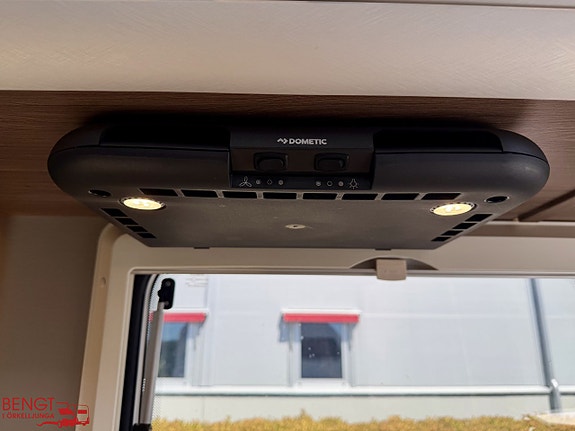 Knaus Südwind 580 UF Scandinavien Selection | Fransk säng | ALDE 16 of 21