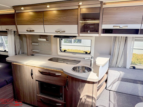 Knaus Südwind 580 UF Scandinavien Selection | Fransk säng | ALDE 11 of 21