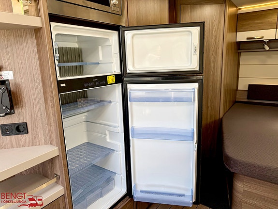 Knaus Südwind 580 UF Scandinavien Selection | Fransk säng | ALDE 16 of 21