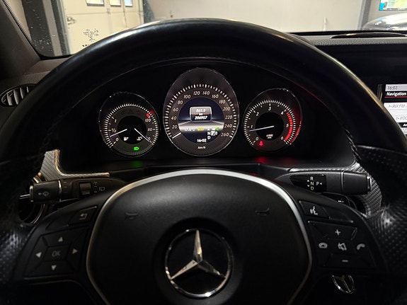Mercedes-Benz GLK220 12 of 16