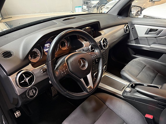 Mercedes-Benz GLK220 14 of 16