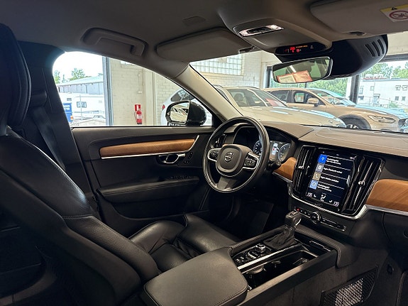 Volvo V90 14 of 27