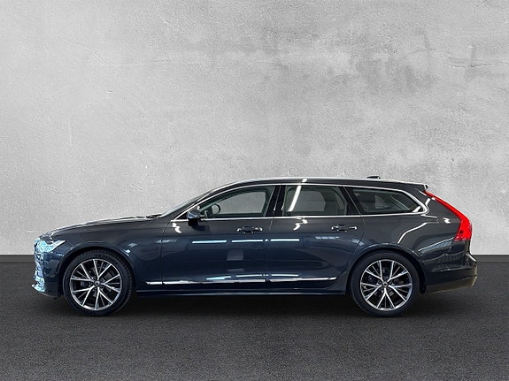 Volvo V90 2 of 27