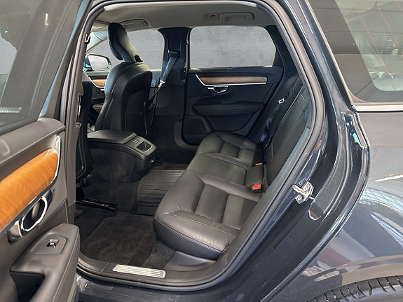 Volvo V90 11 of 27