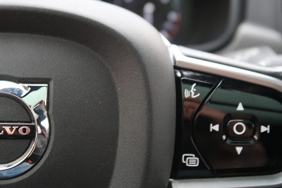 Volvo V90 Cross Country 13 of 25