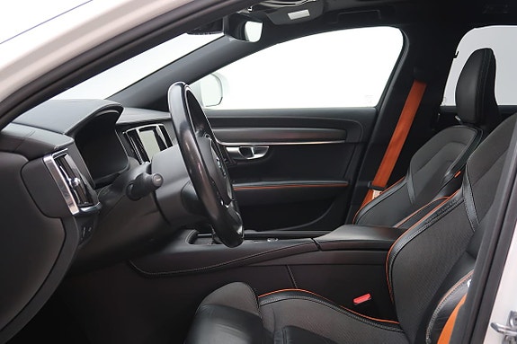 Volvo V90 Cross Country 4 of 5