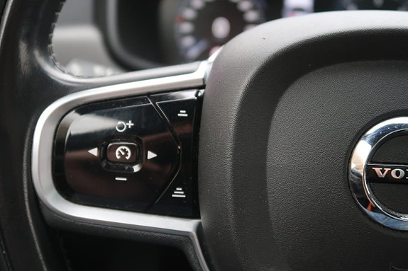 Volvo V90 Cross Country 12 of 25