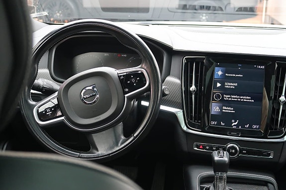 Volvo V90 Cross Country 7 of 25