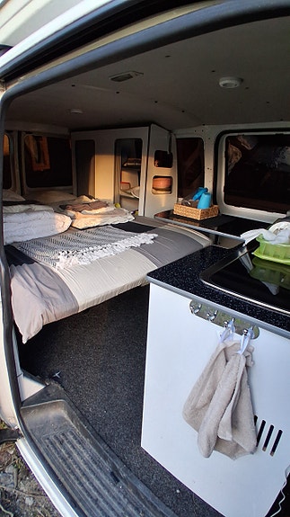 Volkswagen T28 Transporter 11 of 14
