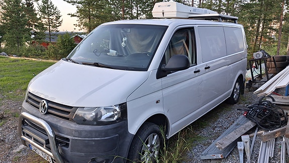 Volkswagen T28 Transporter 2 of 14
