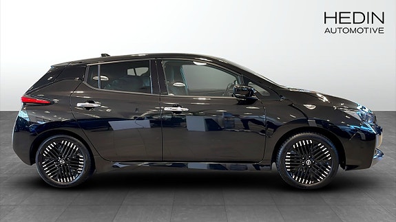 Nissan Leaf 4 of 5