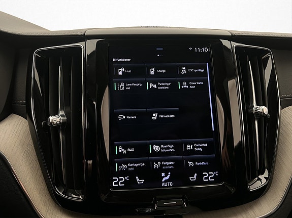 Volvo XC60 22 of 30