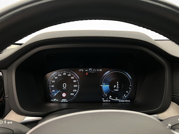 Volvo XC60 16 of 30