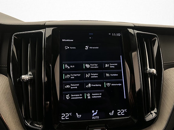 Volvo XC60 23 of 30