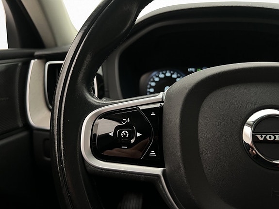 Volvo XC60 15 of 30