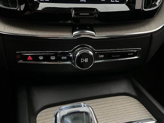 Volvo XC60 26 of 30