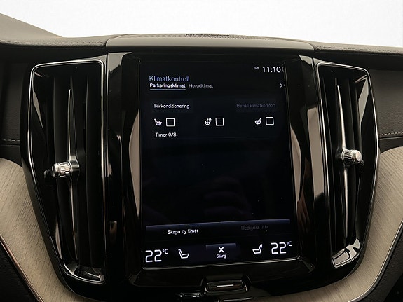 Volvo XC60 21 of 30