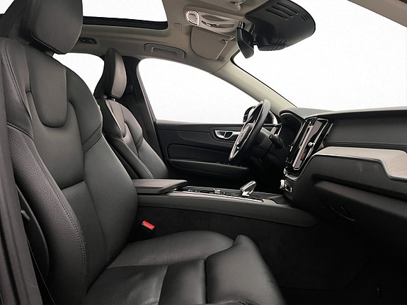 Volvo XC60 30 of 30