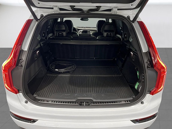 Volvo XC90 17 of 25