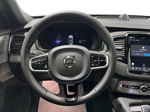 Volvo XC90 9 of 25