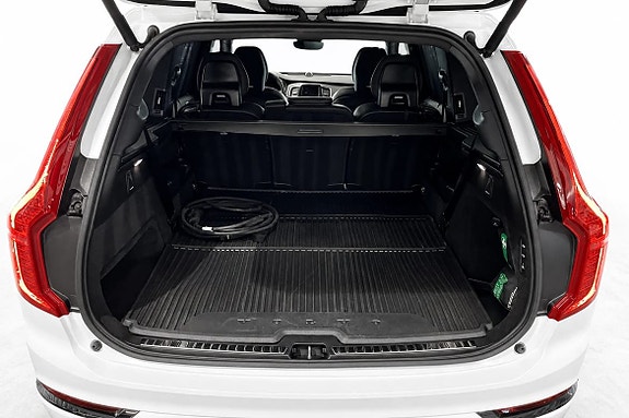 Volvo XC90 17 of 25
