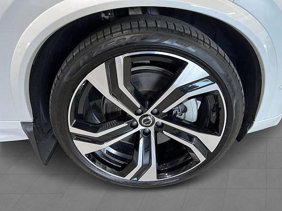 Volvo XC90 23 of 25