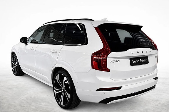 Volvo XC90 3 of 25
