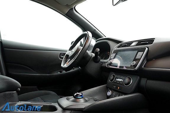 Nissan Leaf 16 of 28
