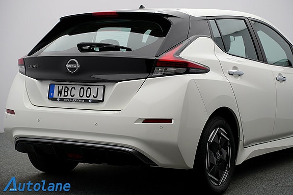 Nissan Leaf 13 of 28
