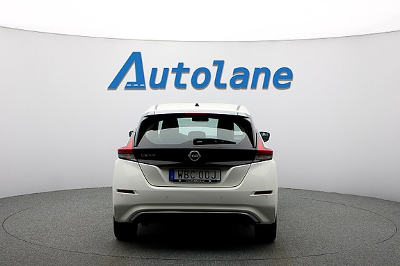 Nissan Leaf 7 of 28