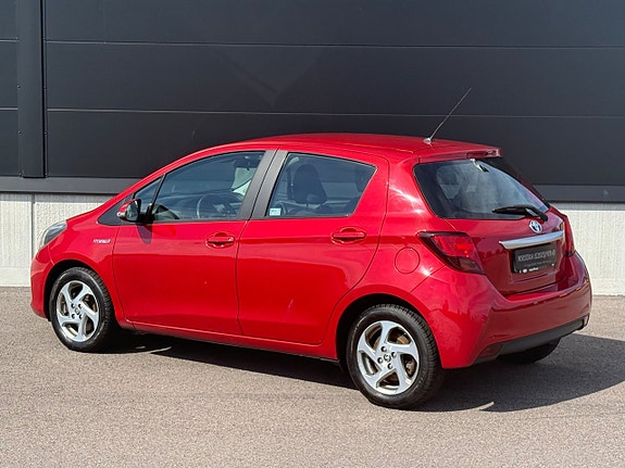 Toyota Yaris 11 of 22