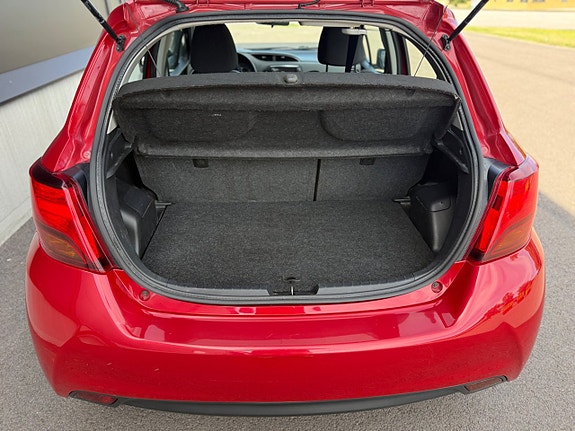Toyota Yaris 14 of 22