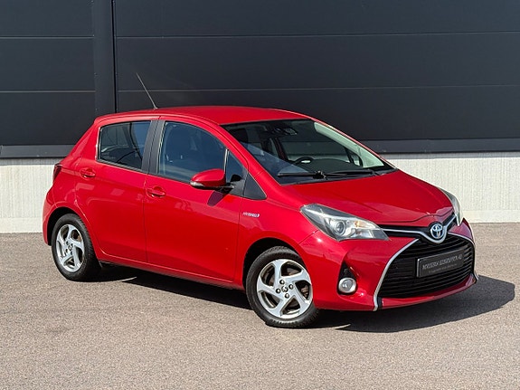 Toyota Yaris 6 of 22