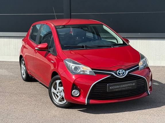 Toyota Yaris 5 of 22