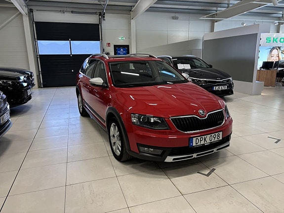 Skoda Octavia Scout 3 of 22