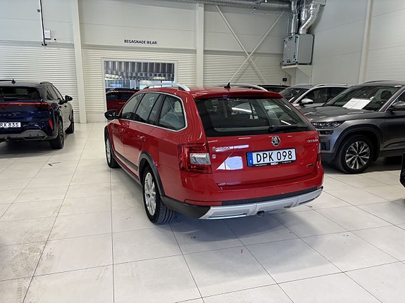 Skoda Octavia Scout 7 of 22