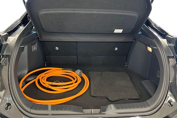 Toyota C-HR 12 of 21
