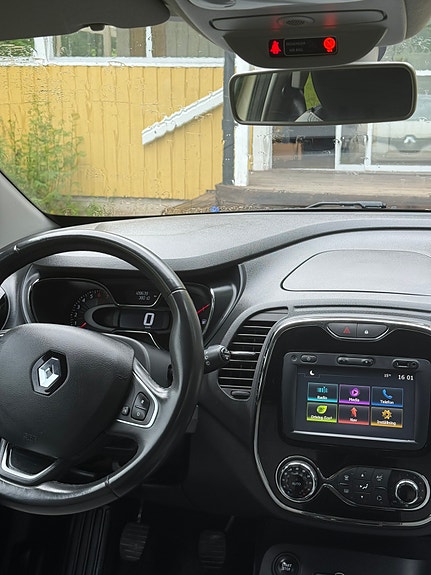 Renault Captur 14 of 16