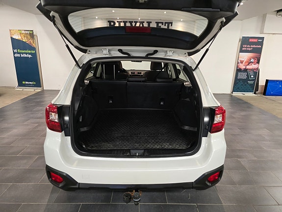 Subaru Outback 8 of 14