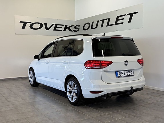 Volkswagen Touran 4 of 21