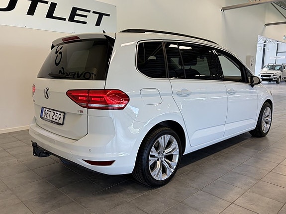 Volkswagen Touran 6 of 21
