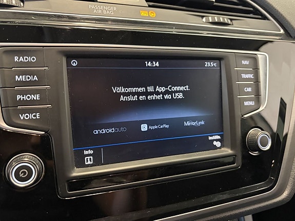 Volkswagen Touran 21 of 21