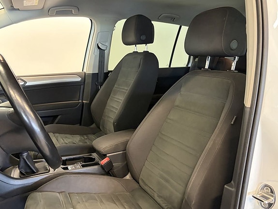 Volkswagen Touran 10 of 21