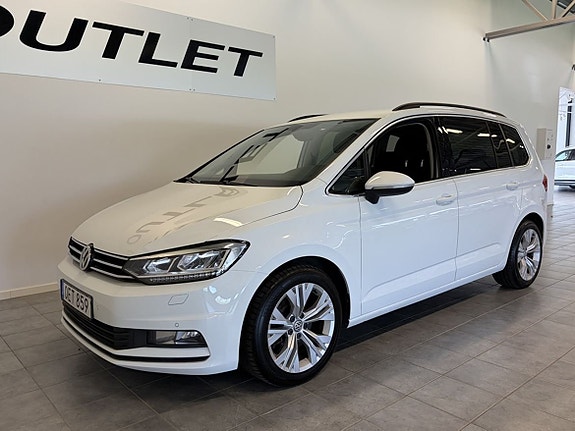 Volkswagen Touran 2 of 21