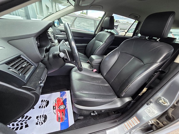 Subaru Legacy 16 of 16