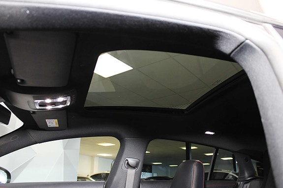 Mercedes-Benz CLA180 16 of 27